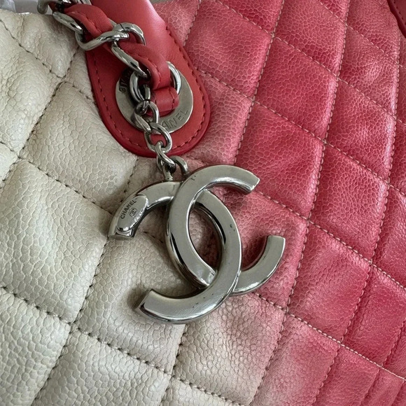 CHANEL Tote Caviar leather rare. EUC - Picture 5 of 14